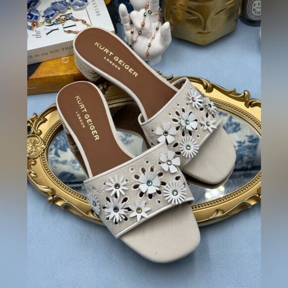 🆕 KURT GEIGER LONDON 🧿 NWOB Flower Power Low Sandal, Bone - Sz 40 US 9 - Picture 11 of 16
